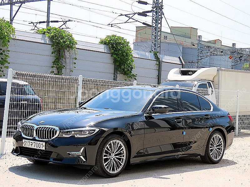 BMW 3시리즈 중고 BMW 320i 중고 승용차 검정색 2020년식 58,825km 320i 럭셔리 수원중고차--3